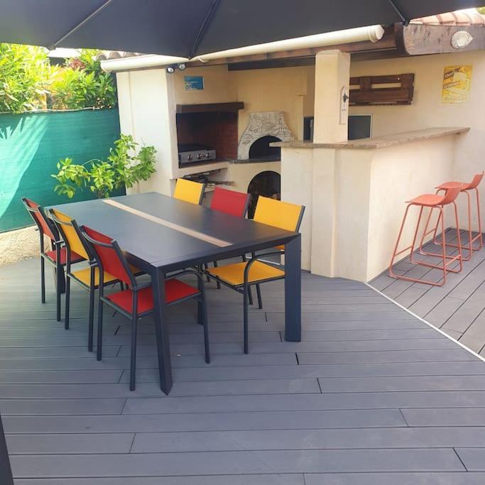 Joli Haut De Villa 3 Chambres Climatise Avec Jacuzzi Marignane Exteriér fotografie