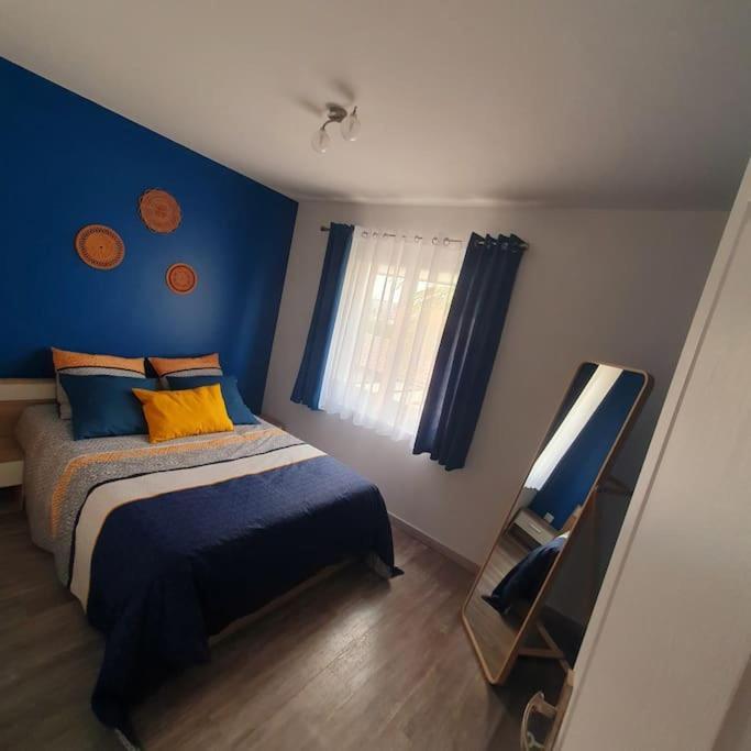 Joli Haut De Villa 3 Chambres Climatise Avec Jacuzzi Marignane Exteriér fotografie